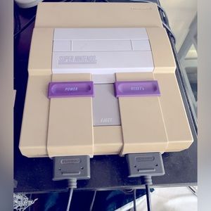 Tested: SNES Super Nintendo W/ original controllers, both cables and two games
